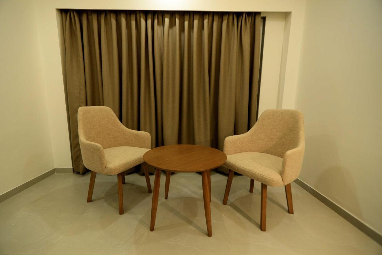 Apricot Hotel , Ahmedabad Extérieur photo