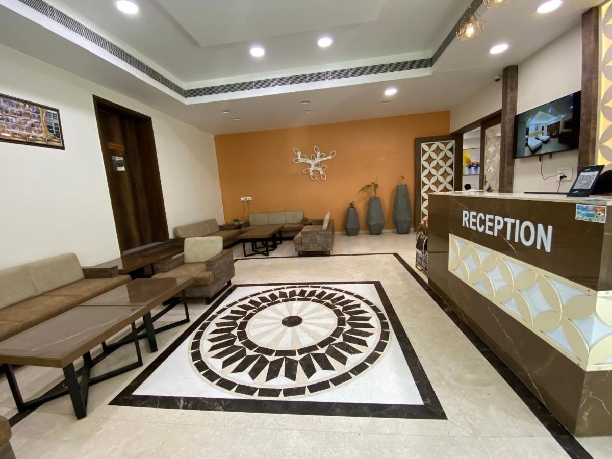 Apricot Hotel , Ahmedabad Extérieur photo