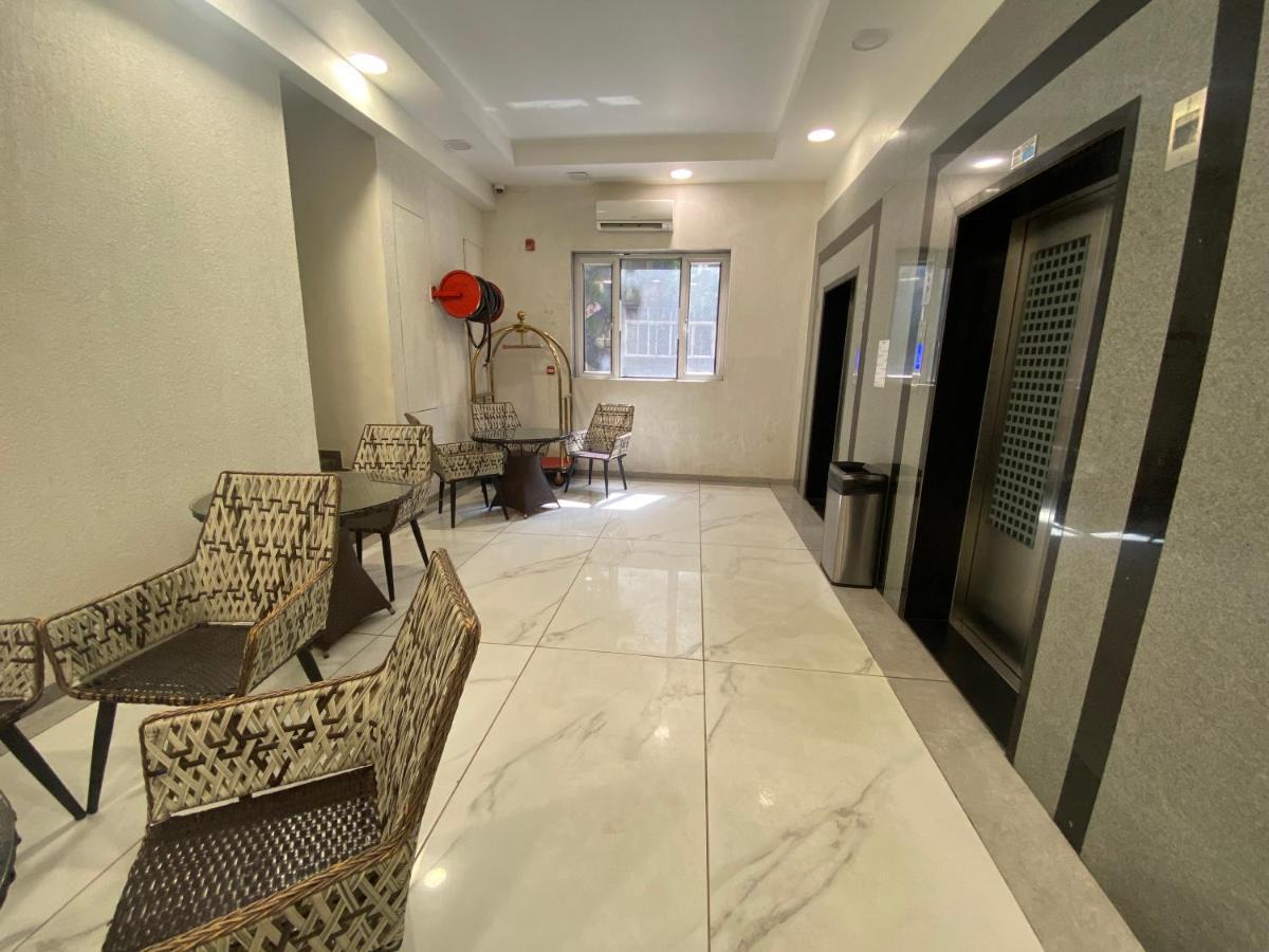Apricot Hotel , Ahmedabad Extérieur photo