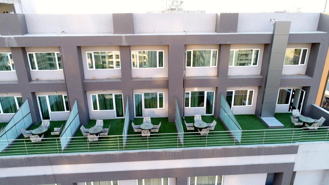 Apricot Hotel , Ahmedabad Extérieur photo