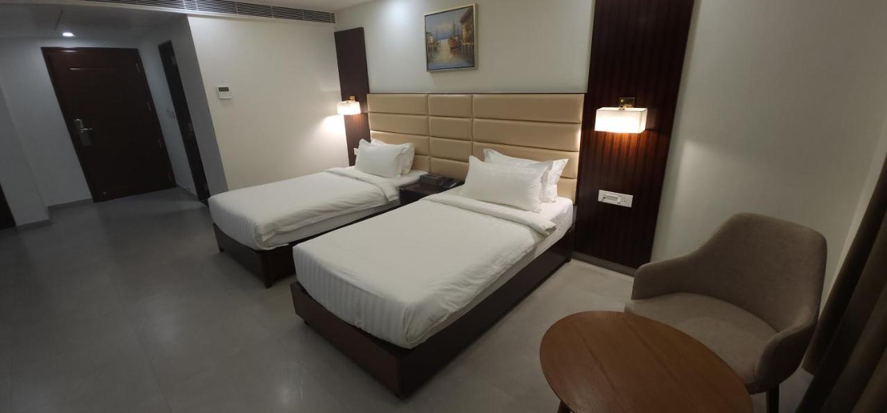 Apricot Hotel , Ahmedabad Extérieur photo