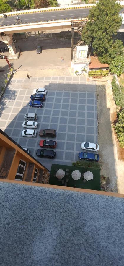 Apricot Hotel , Ahmedabad Extérieur photo