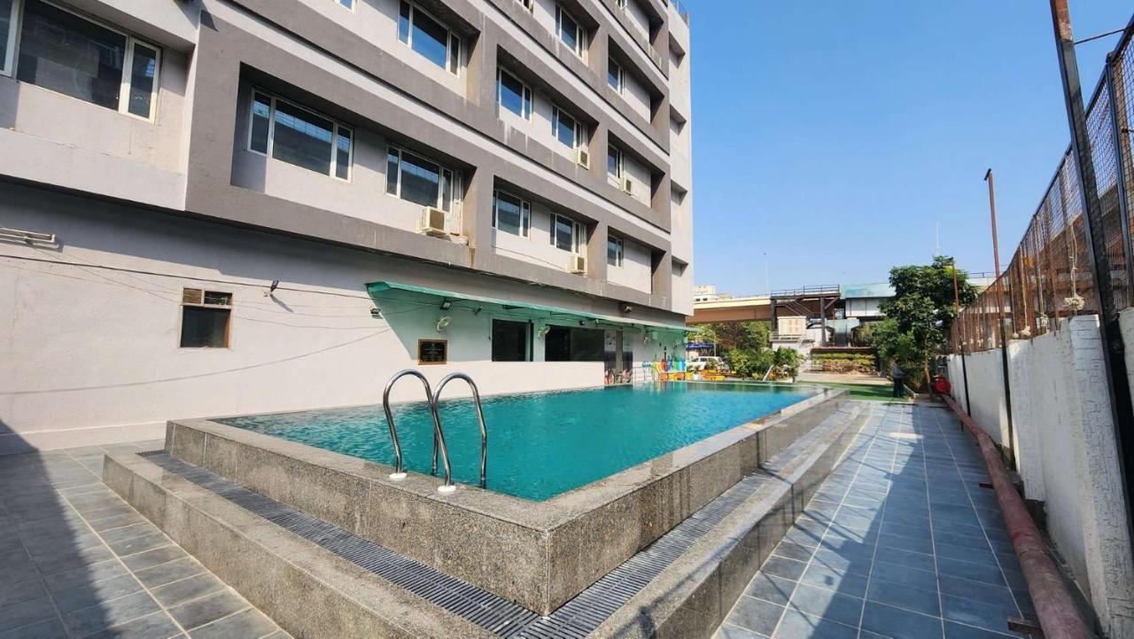 Apricot Hotel , Ahmedabad Extérieur photo