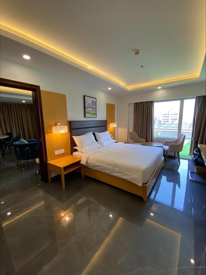 Apricot Hotel , Ahmedabad Extérieur photo
