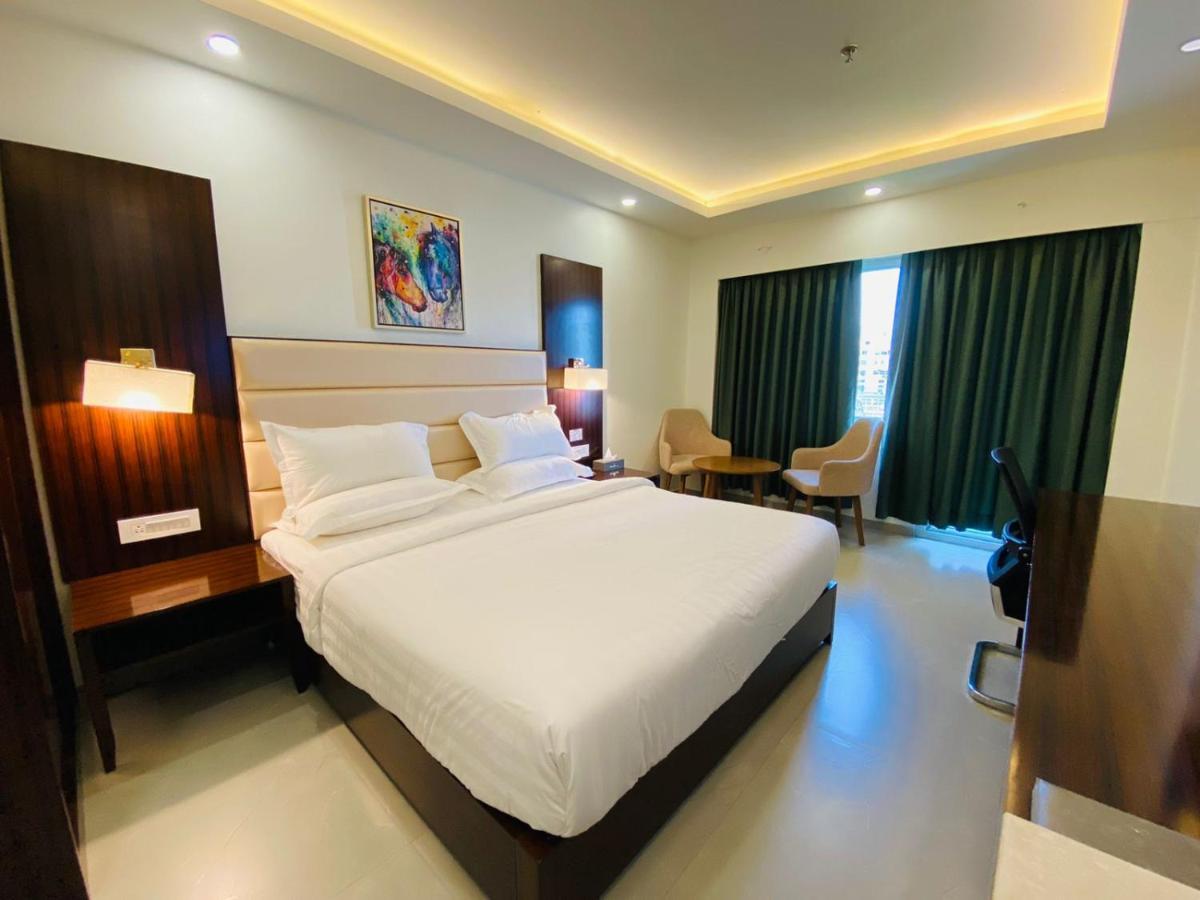 Apricot Hotel , Ahmedabad Extérieur photo